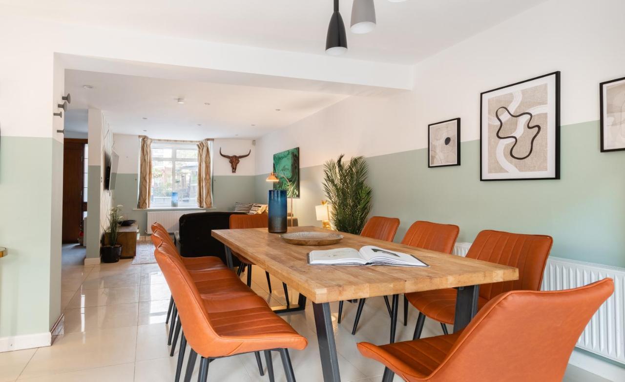 דירות לונדון The Southwick Sanctuary - Large 6Bdr With Terrace מראה חיצוני תמונה